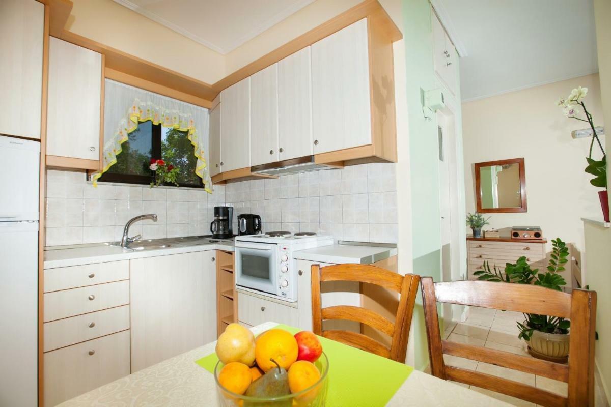 Filothei Apartments Mikrá Mandínia Buitenkant foto